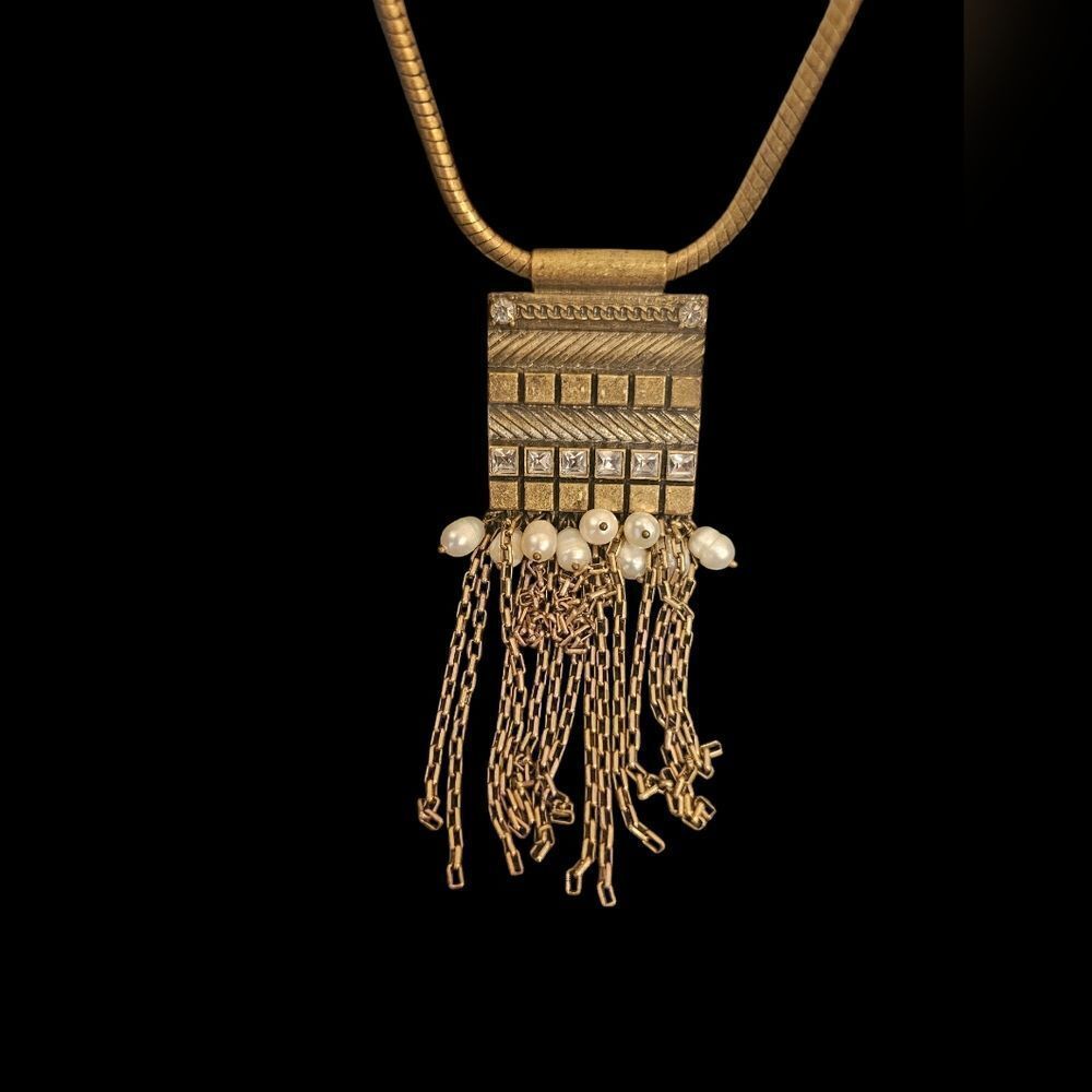 ANN TAYLOR Long Antique Gold & Pearl Pendant Necklace